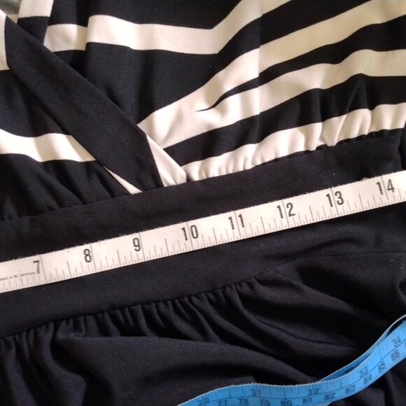 🖤🔥FOREVER MAXI DRESS VNECK EMPIRE WAIST BLACK BEIGE ABSTRACT STRIPES SIZE L - Picture 4 of 7